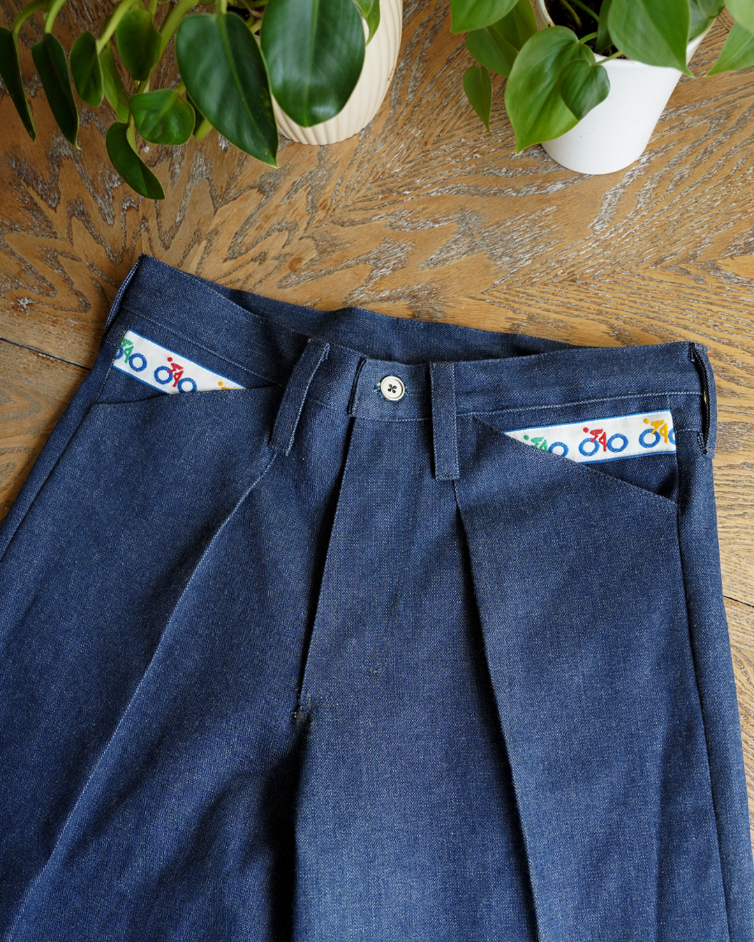 hidden dart pleated denim